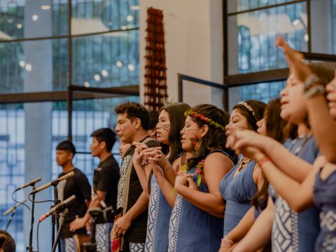 Orquestra Almai & Coral Indígena Amba Wera