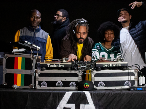 Atuzs Produções convida Quarteto Audaz e Lett